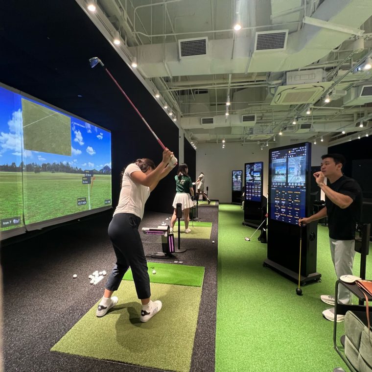 Meet our Expert Friends Golf Academy Coach, Taehee! Passionate professional dedicated to improving your game with personalized training and proven techniques. Learn from the best, get your Lesson now!